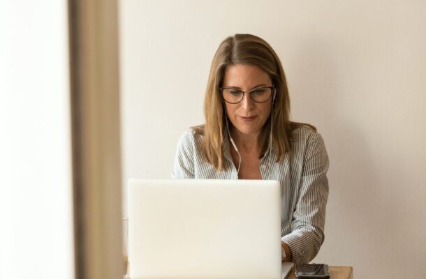 Dress code na co dzień. Jak się ubrać do biura?