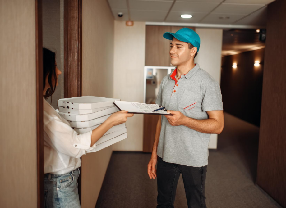 Koszulki firmowe dla pracowników. O czym musisz pamiętać przed zamówieniem?