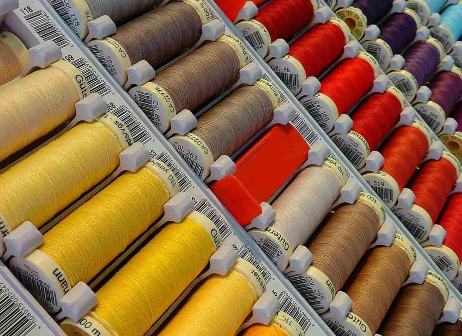 Nie tylko nici. Flizeliny, osłony i inne akcesoria potrzebne do wykonania haftu komputerowego