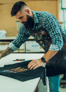 Nadruk na koszulce – cena i jej wyznaczniki