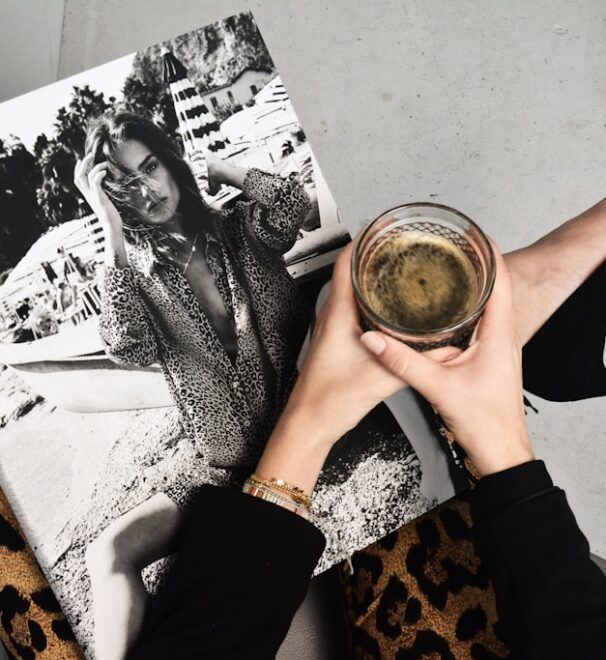 Sklep internetowy z odzieżą damską – elegancja i jakość w ofercie Anataka.pl