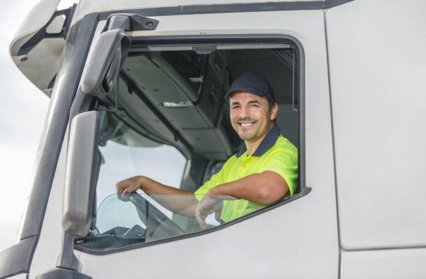 Jaka odzież dla pracowników firmy transportowej sprawdzi się najlepiej?